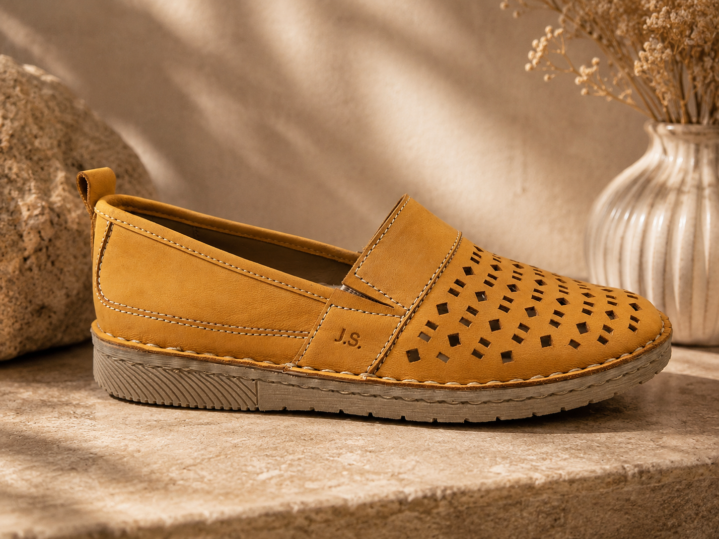 WOMEN'S SHOE — BL-WS-005 · PREMIUM